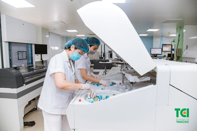 Hệ thống máy móc hiện đại phục vụ cho chẩn đoán và điều trị các bệnh lý da liễu