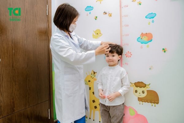 khám dinh dưỡng cho bé