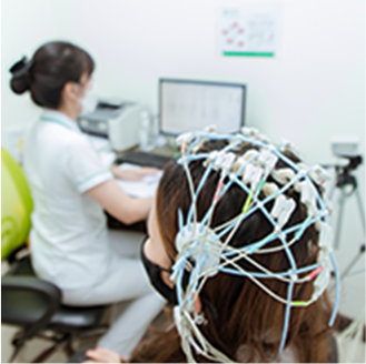 Máy đo điện não đồ